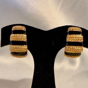 Vintage St. John Black Enamel Gold Rope Clip Huggie Hoop Earrings